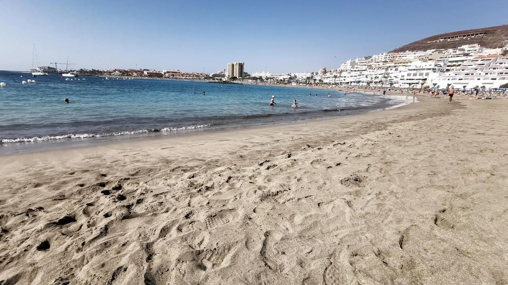 Home2Book Beachside Los Cristianos Apt & Pool דירה לוס כריסטיאנוס